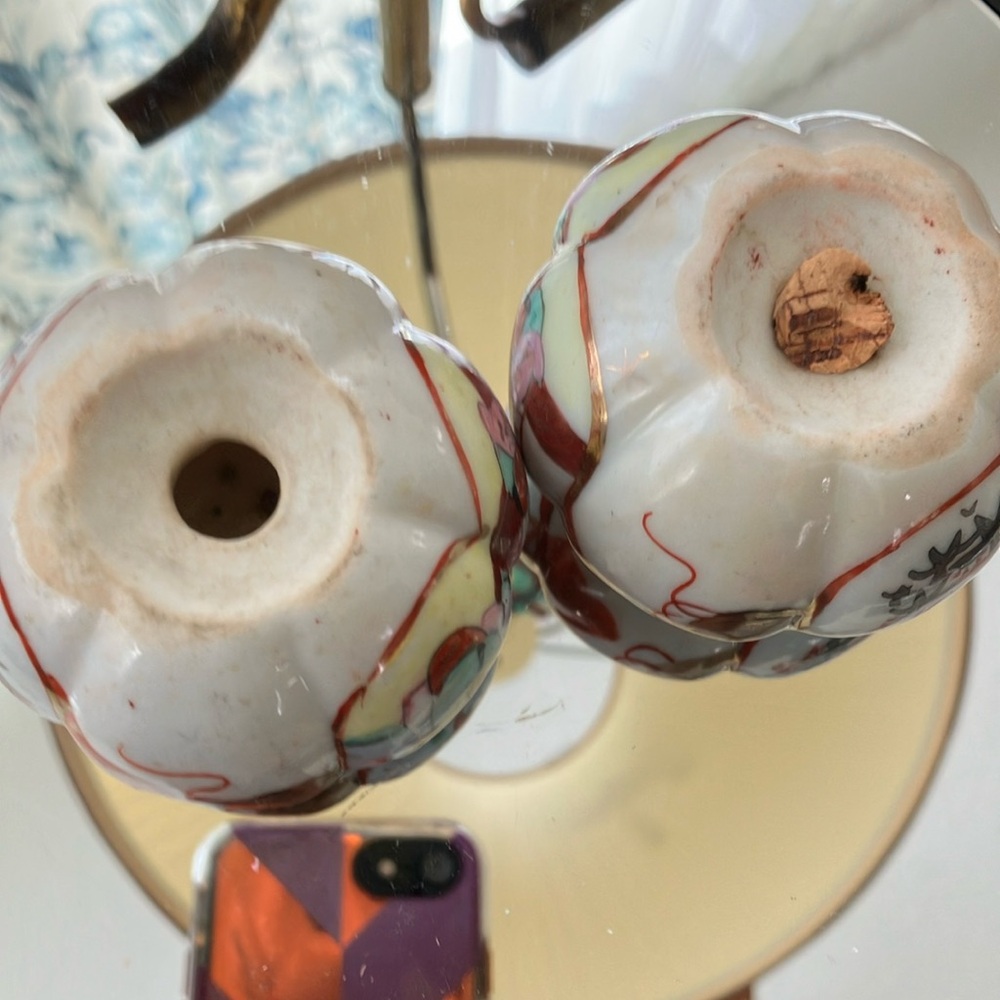 Vintage Geisha’s in Garden Ceramic Salt and Pepper Shakers HAND PAINTED 1930’s - Picture 5 of 16